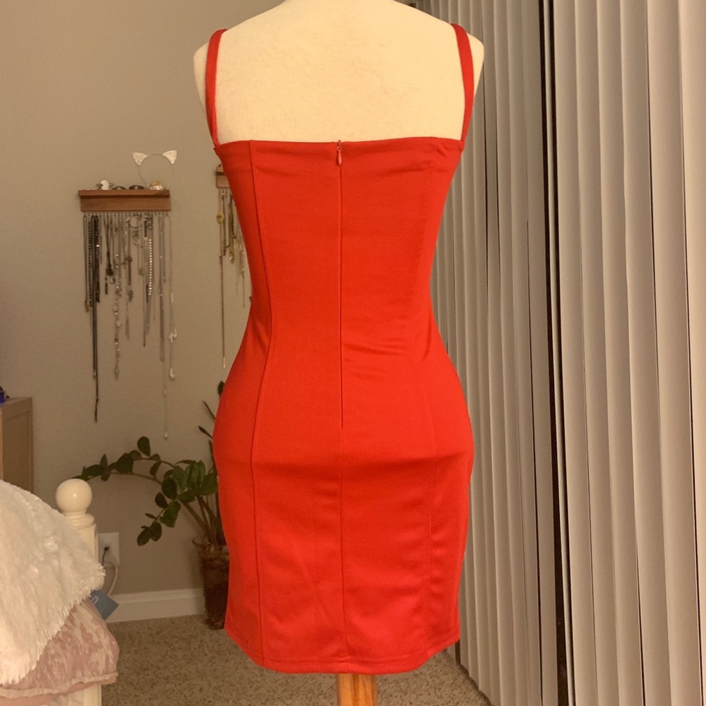 Red Dress - Picture 3 of 4